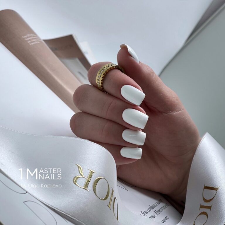 Biały manicure na wiosnę!
