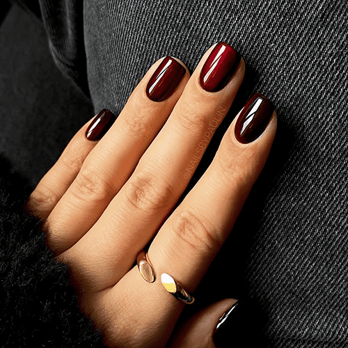 Dojrzała wiśnia. Trendy w manicure wiosna!