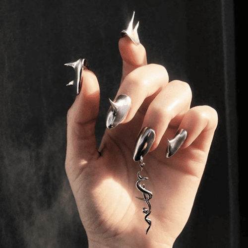 Jaskrawy modny manicure! Zawieszki do paznokci. Wiosenne paznokcie!