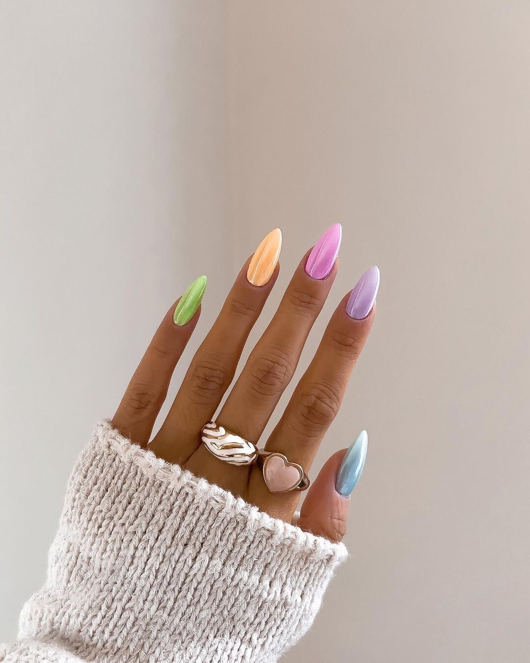 Obrazki na manicure na wiosnę.