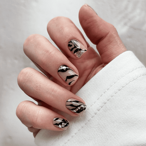 Wiosenne paznokcie. Wiosenny manicure w odcieniach kawy.