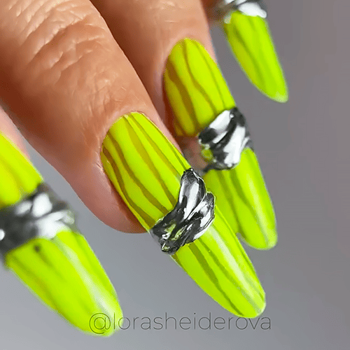 Żółty i złoty. Trendy w manicure wiosna!