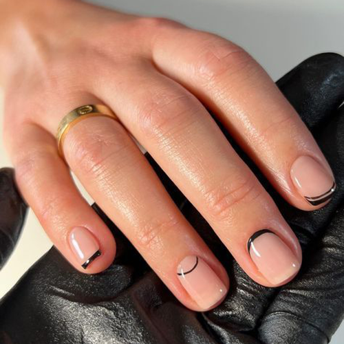 French manicure na krótkich paznokciach!