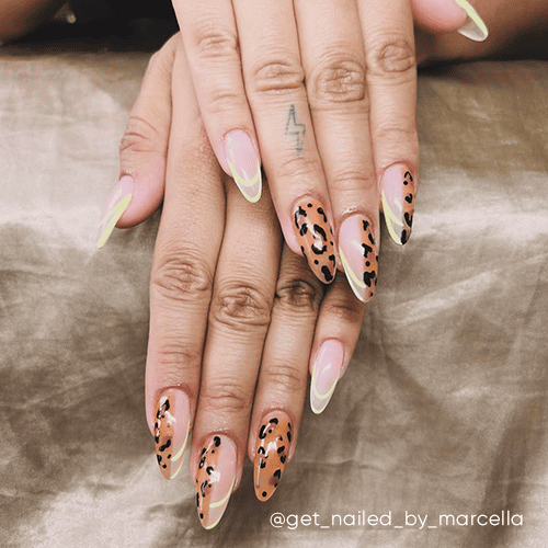 Paznokcie panterka wzory. Jaskrawy neonowy leopard.